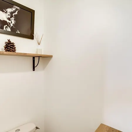 Votre Escale - Le Petit Montmartre 尼奥尔