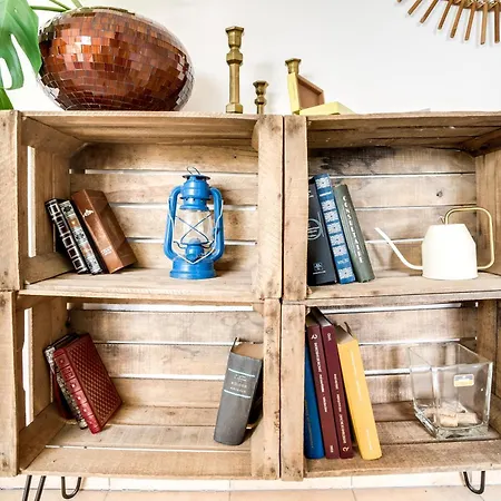 Votre Escale - Le Petit Montmartre 尼奥尔