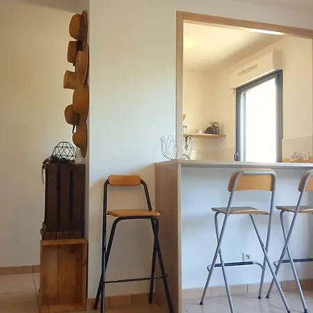 Votre Escale - Le Petit Montmartre * 尼奥尔